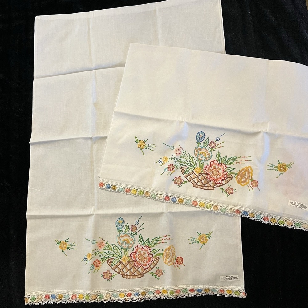 Vintage Hand Painted And Crochet Edged Pillowcases Floral Design White Set Of 2